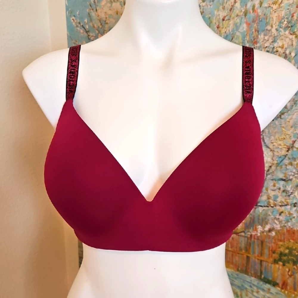 VS 38DD Red T-Shirt Lightly Lined Wireless Bra